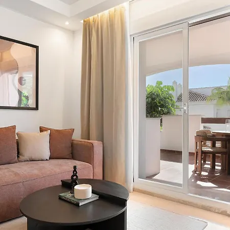 2 Private Terraces 10 Min Puerto Banus Pool Apartment *