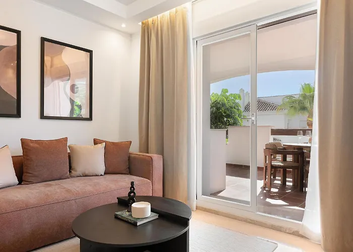 2 Private Terraces 10 Min Puerto Banus Pool Apartament *
